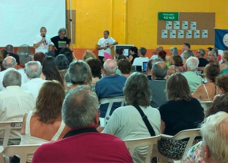 Unes 150 persones constitueixen a Jesús la Plataforma pel Territori contra el model del PLATER