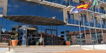 La calor extrema comença a modificar les dates de les vacances dels turistes