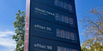 El preu de la benzina continua disparat i ja creix més d’un 30% els últims tres mesos