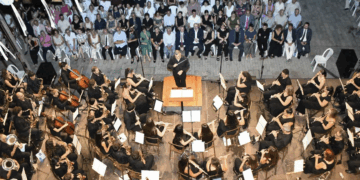 ‘Quan la música també fa festa: les bandes al centre d’Amposta’, per Gabriel Perles