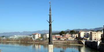 La llei de memòria fixa un any per retirar el monument franquista de Tortosa