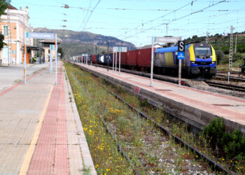 Renfe restableix la circulació de trens de l’R-15 entre Móra la Nova i Riba-roja d’Ebre, deu mesos després
