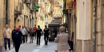 Veïns del nucli antic de Tortosa demanen patrullatges efectius contra l’incivisme